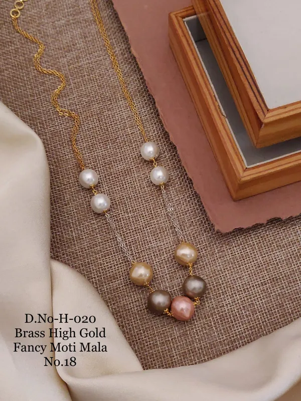 https://d1311wbk6unapo.cloudfront.net/NushopCatalogue/tr:f-webp,w-600,fo-auto/D.No-H-020 Brass High Gold Fancy Moti Mala-1_1689666235008_dwy0do9oly4qkie.jpg__Ketmera